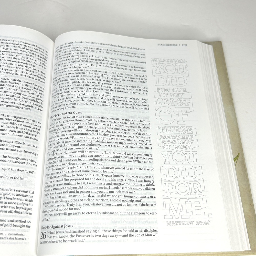 NIV Beautiful Word Coloring Bible Zondervan Hardcover 2016 Illustrated Verses - Picture 12 of 13